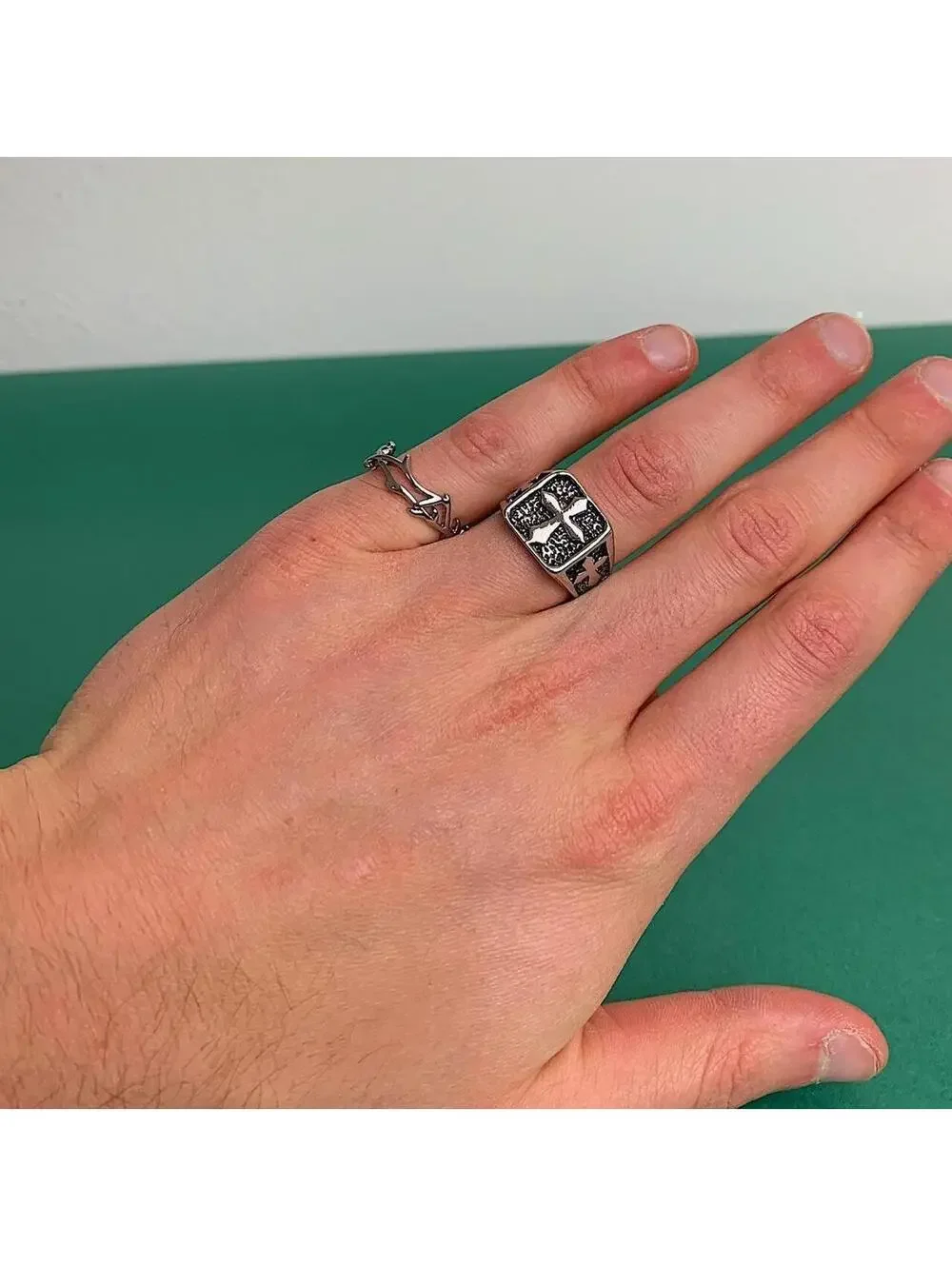 Cyber punk thorn silver adjustable ring. Vintage y2k style silver chrome ring.